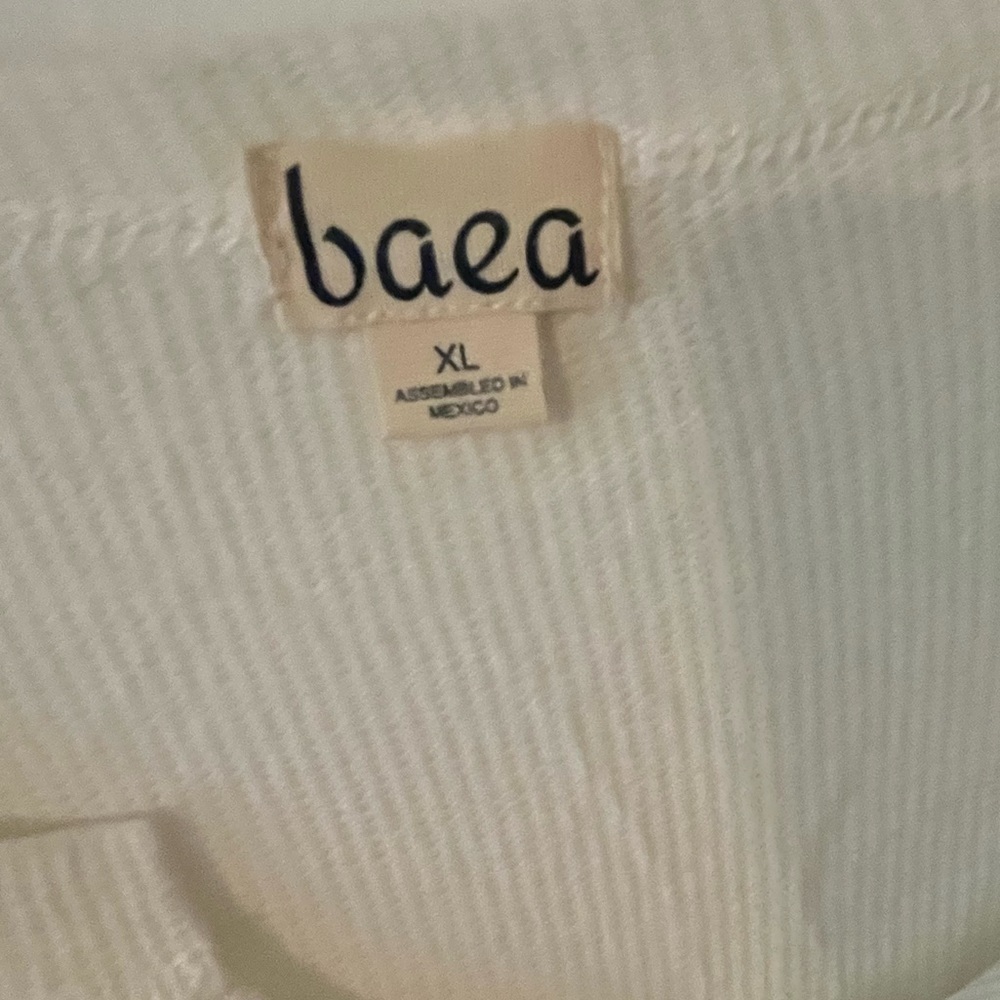 Baea Top - Picture 5 of 9
